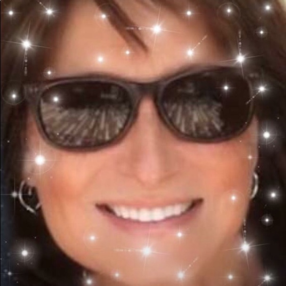 Meet your Posher, Deb